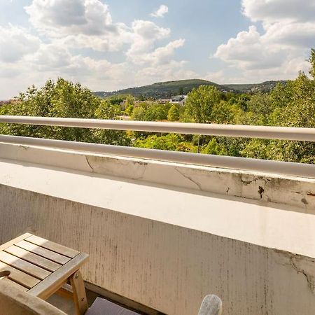 Lovely 1 Bedroom Flat - Gazdagret Budapeste Exterior foto