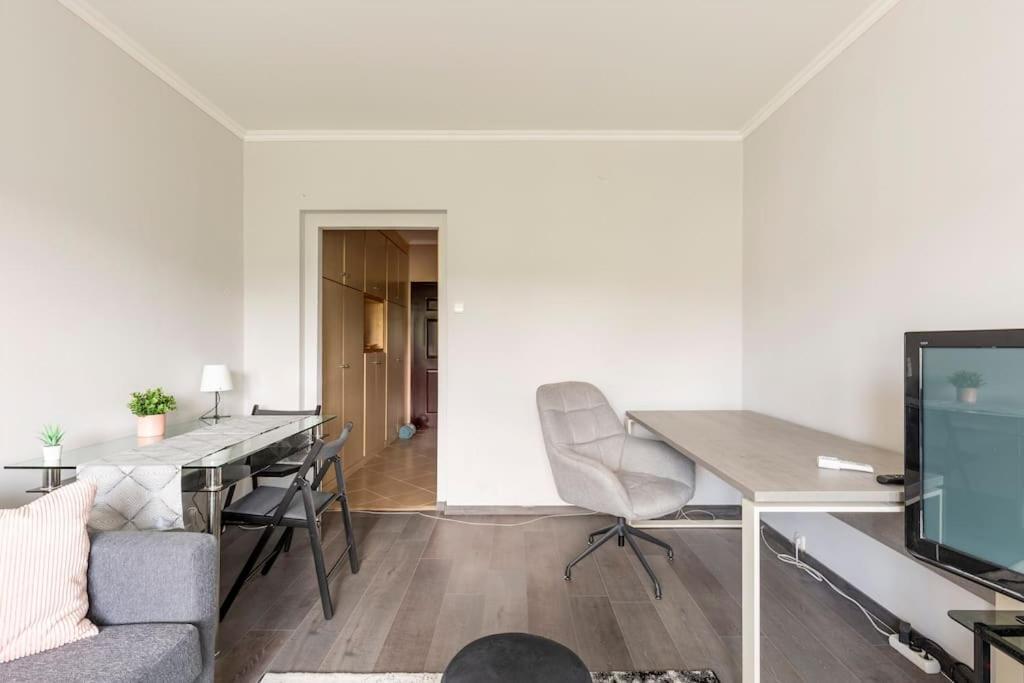 Lovely 1 Bedroom Flat - Gazdagret Budapeste Exterior foto