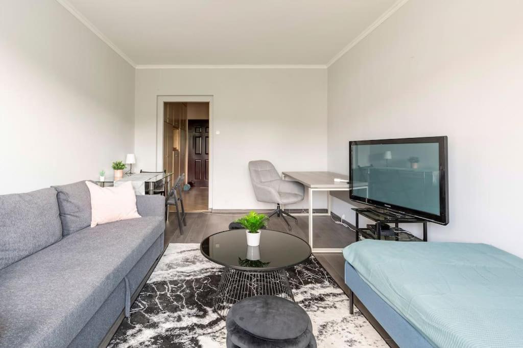 Lovely 1 Bedroom Flat - Gazdagret Budapeste Exterior foto