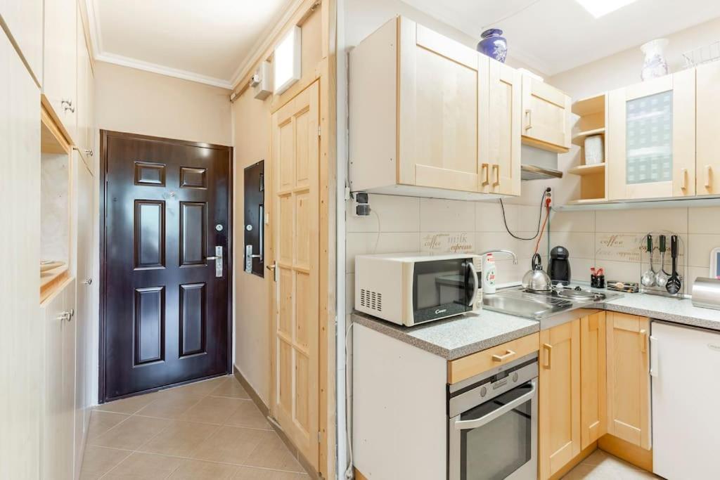 Lovely 1 Bedroom Flat - Gazdagret Budapeste Exterior foto